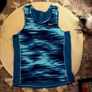 Nike Women's Blue Dri-FIT med Top